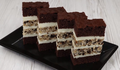 Пляцок Чорне і біле