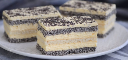 Торт з маком і ванільним кремом