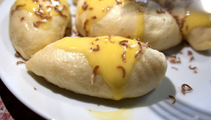 Вареники з вишнями на парі